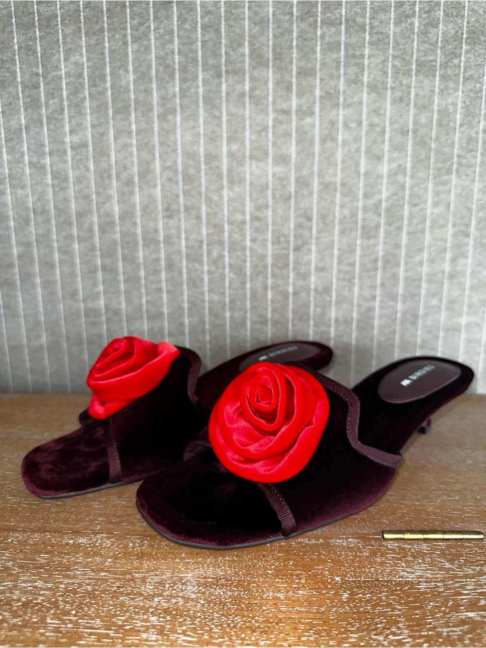 Birdies Velvet Burgundy Kitten Slides with Red Rose Accent - Picture 8 of 8
